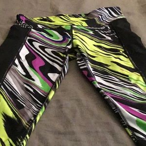 FABLETICS crop leggings